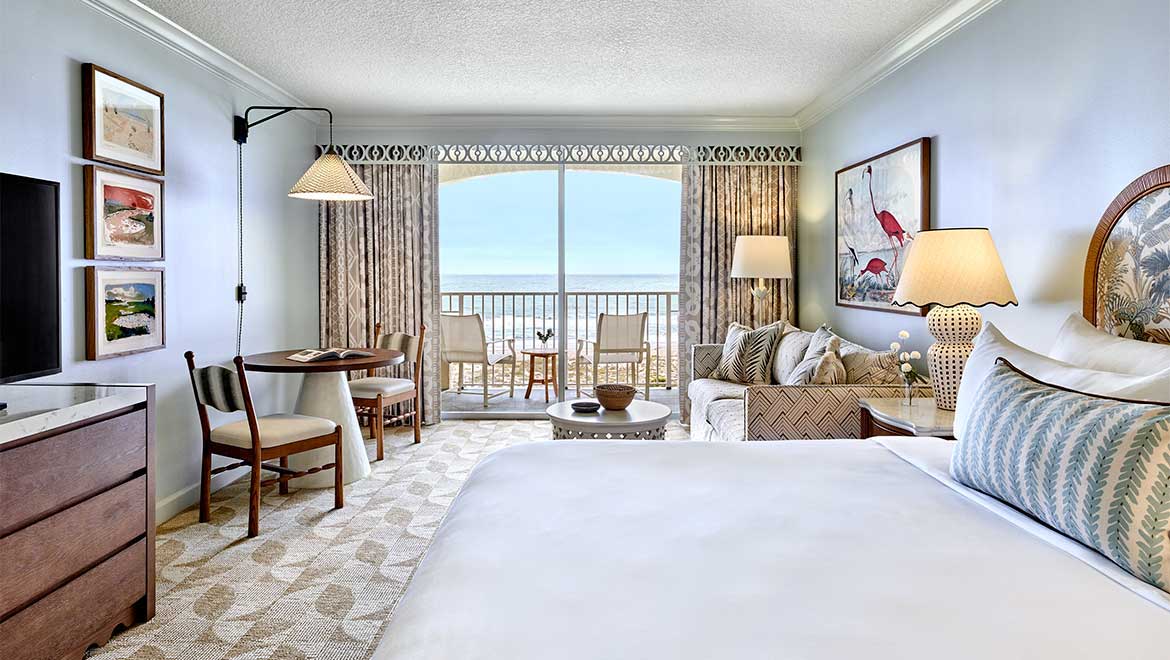 Guest room with king bed