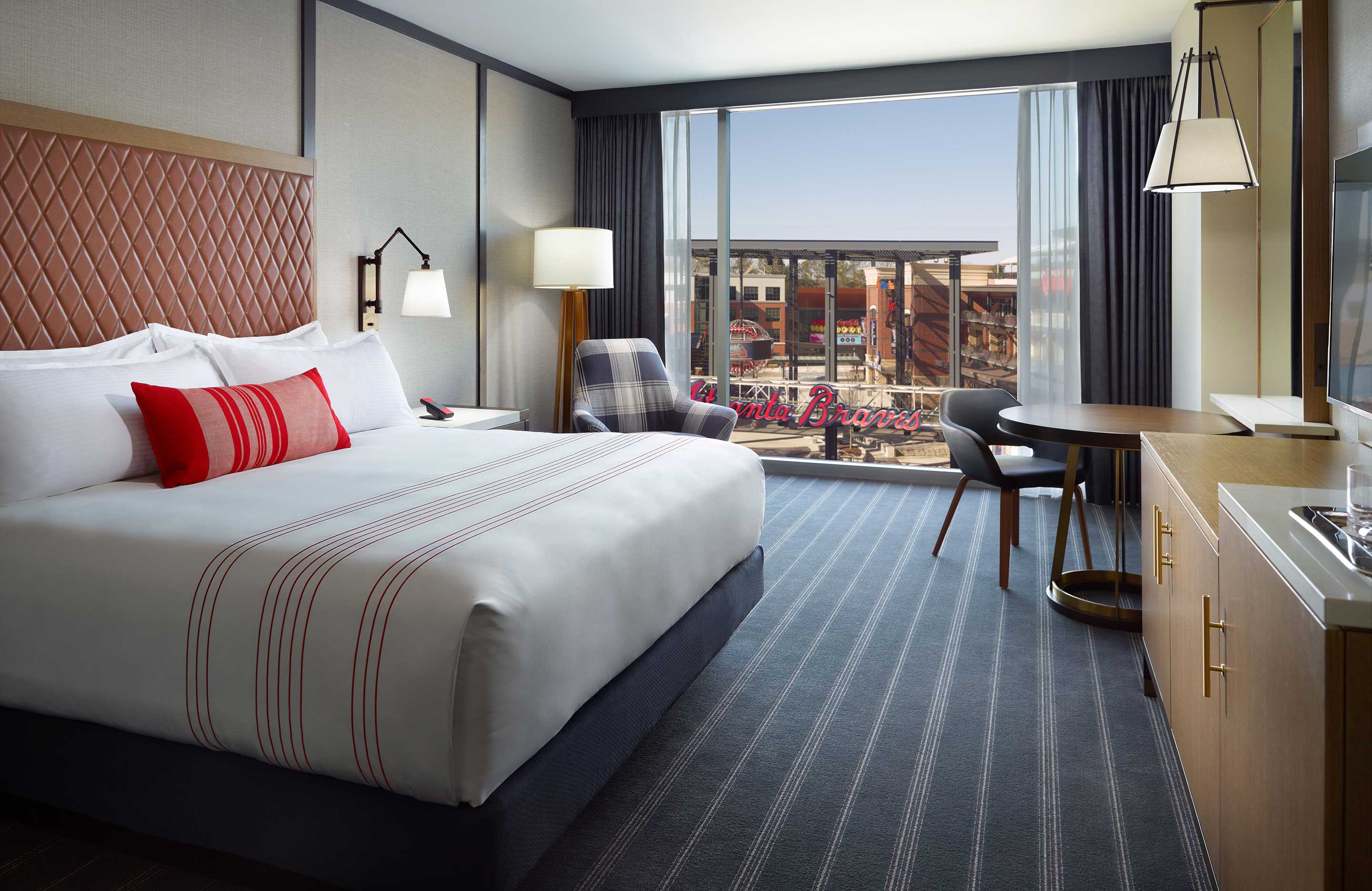 King room with view of the city.