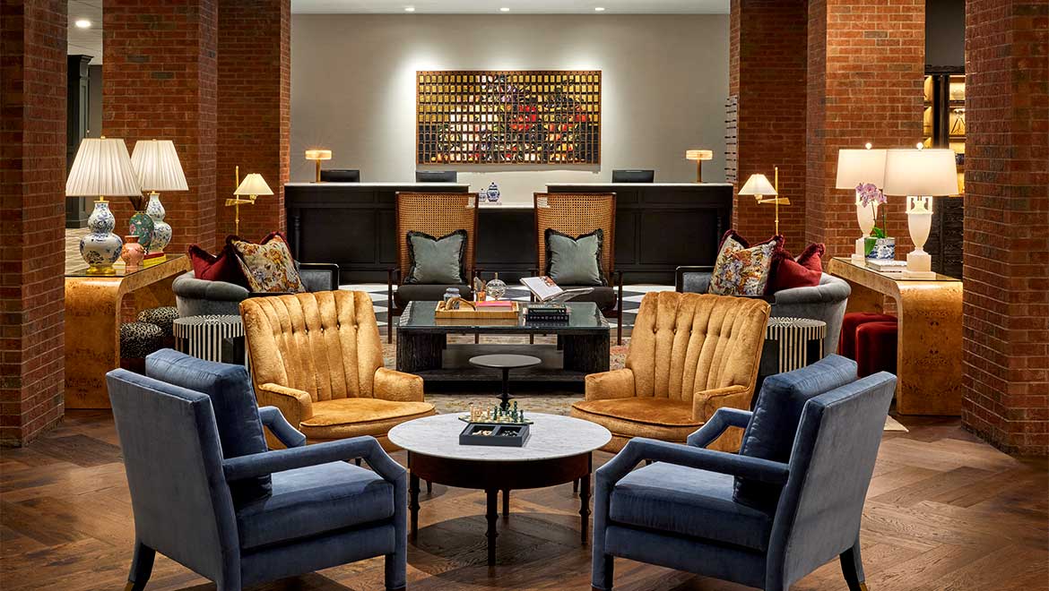 Omni Charlottesville lobby seating