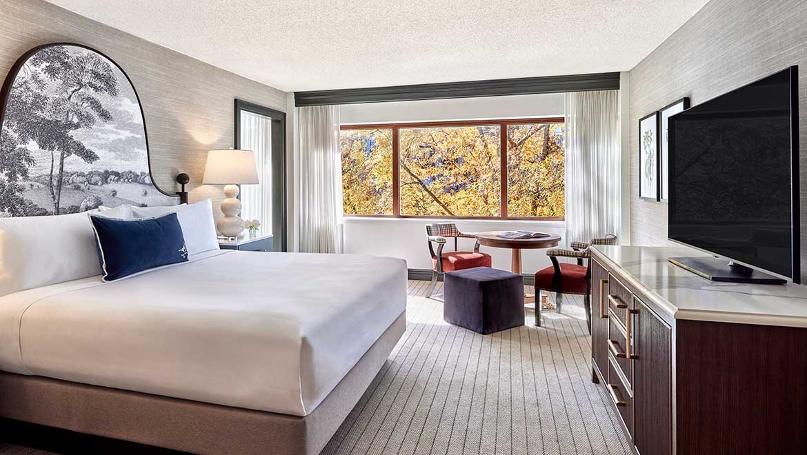 Omni Charlottesville suite king guest room