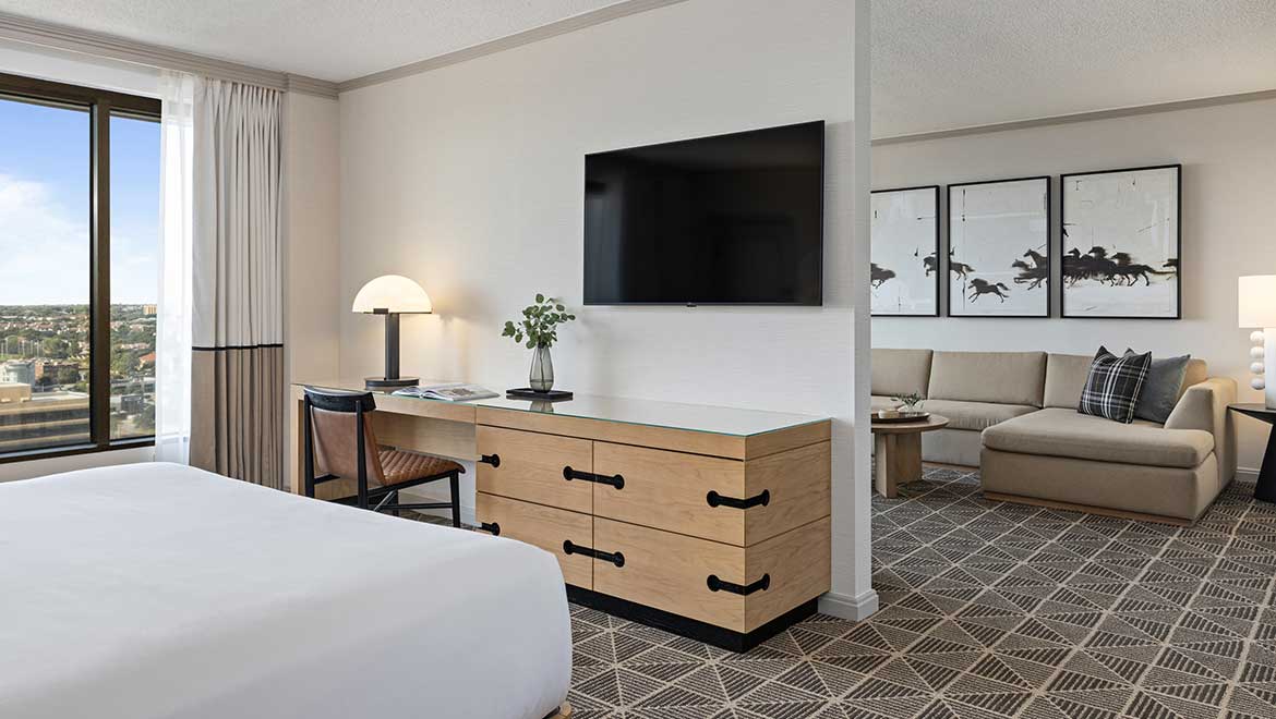 Guest suite living room