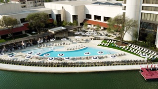 Omni Mandalay Hotel Pool