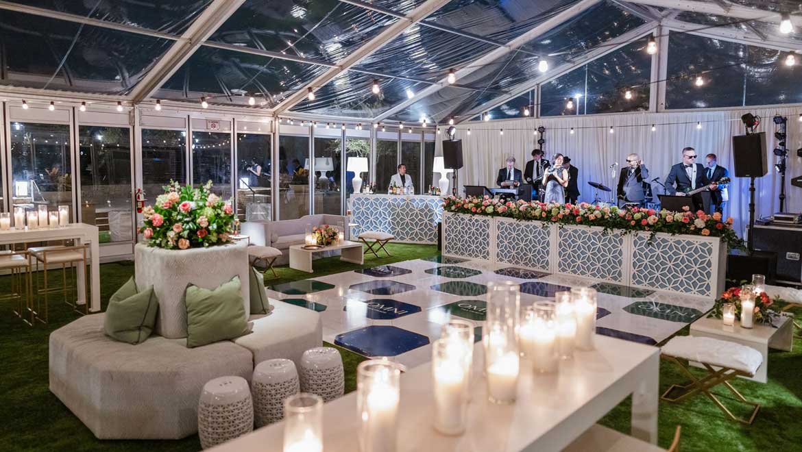 Live entertainment and dancefloor at reception. 