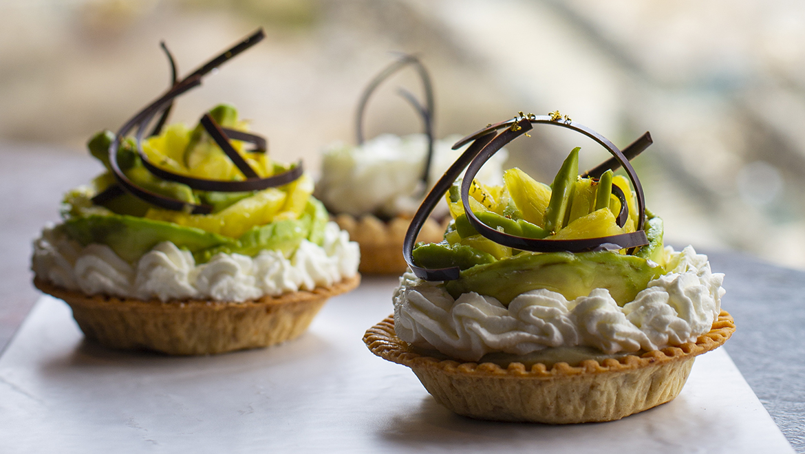 Avocado and Pineapple Mini Pie