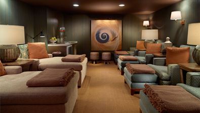Ocean Tides Spa relaxation area at Omni Hilton Head Oceanfront Resort