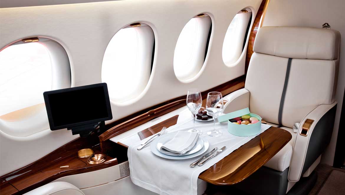 Interior jet place setting