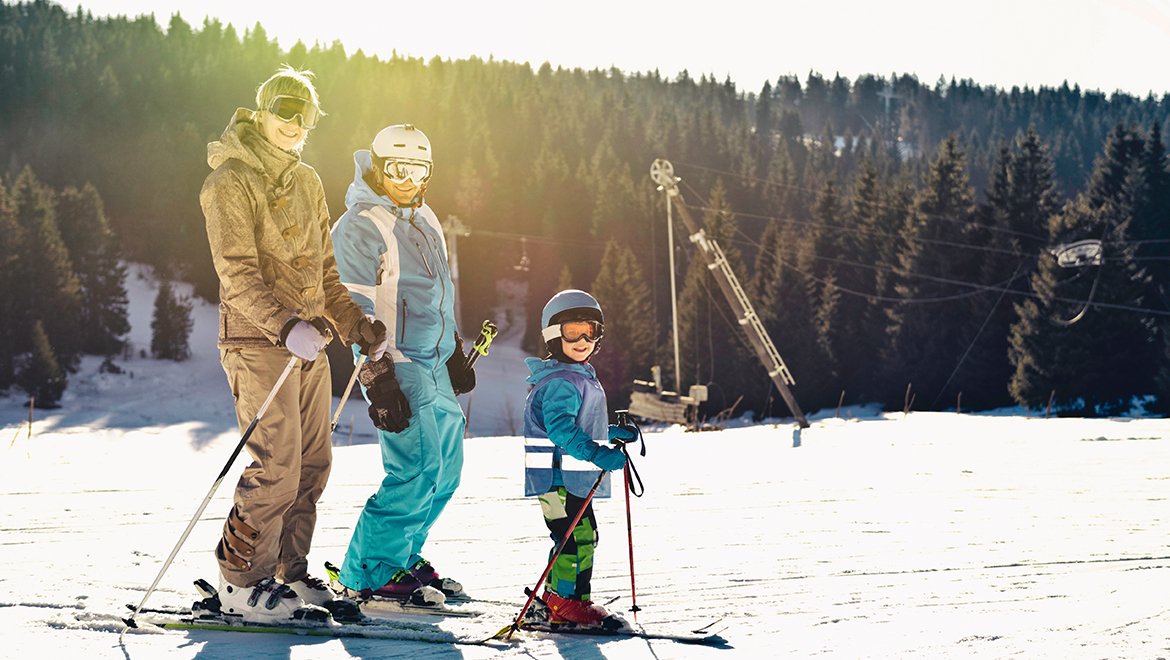 Family Skiing 