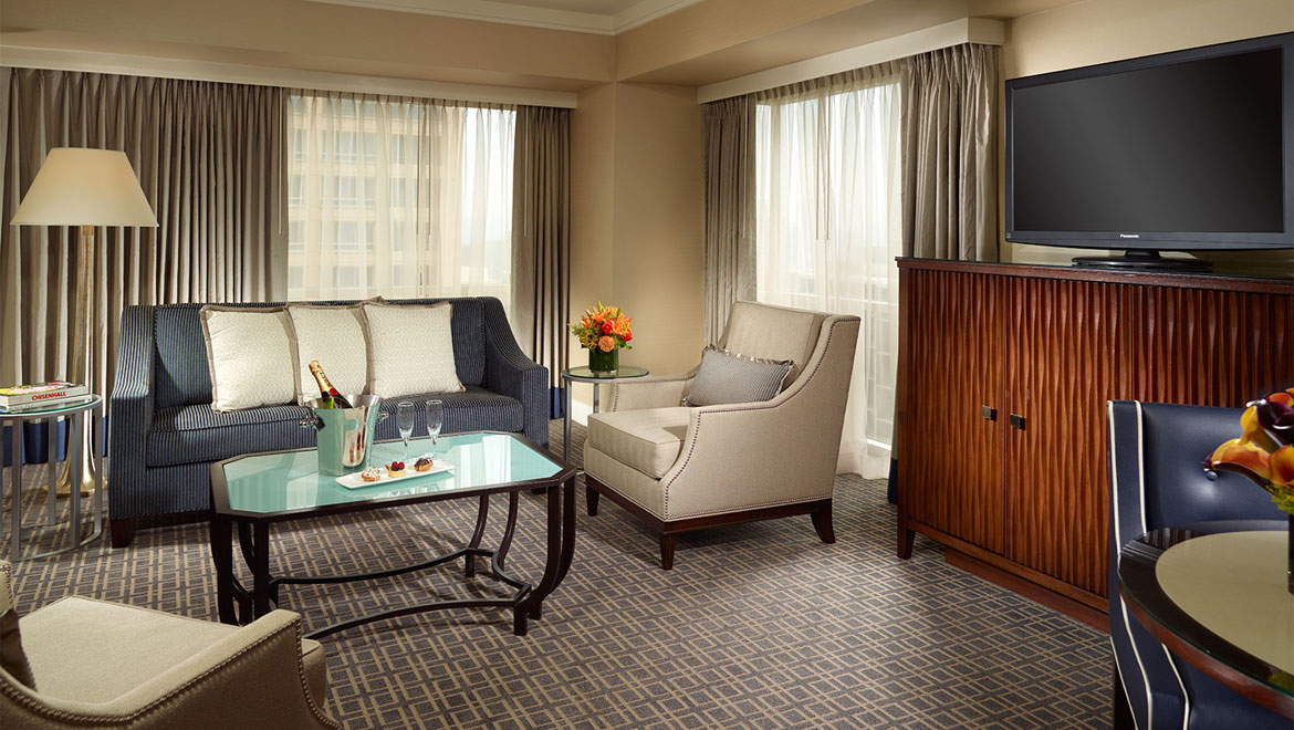 Executive suite living area at Los Angeles Hotel 