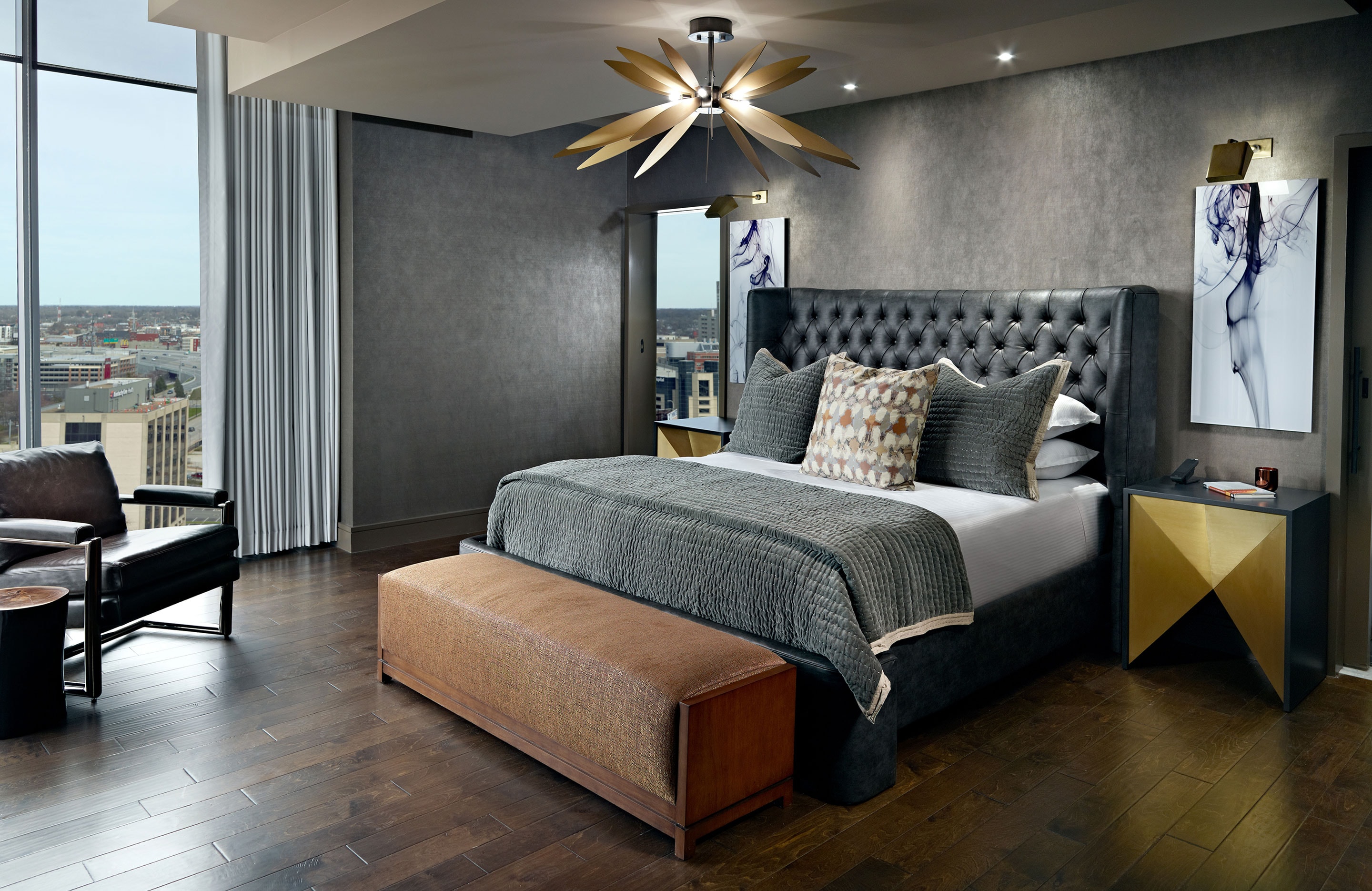 Beautiful king room at Omni Louisville.