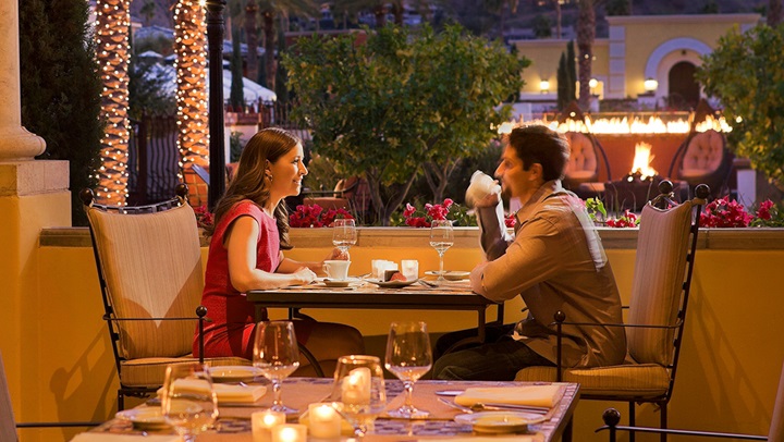 Couple having dinner.