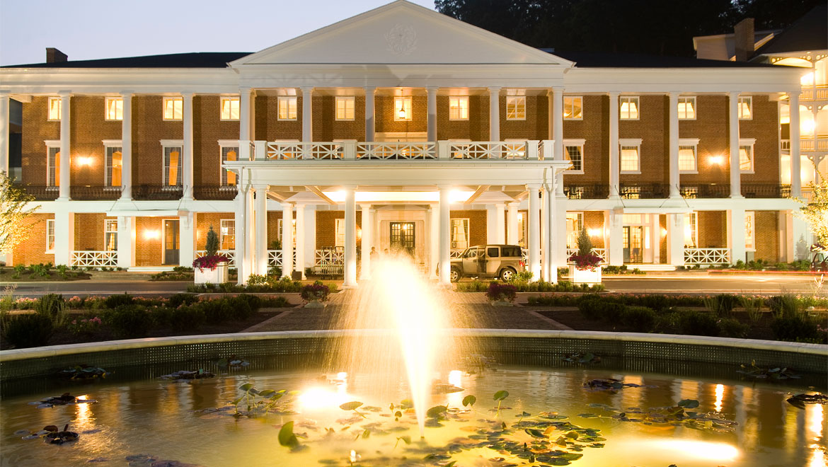 Bedford Springs Resort front fountain 