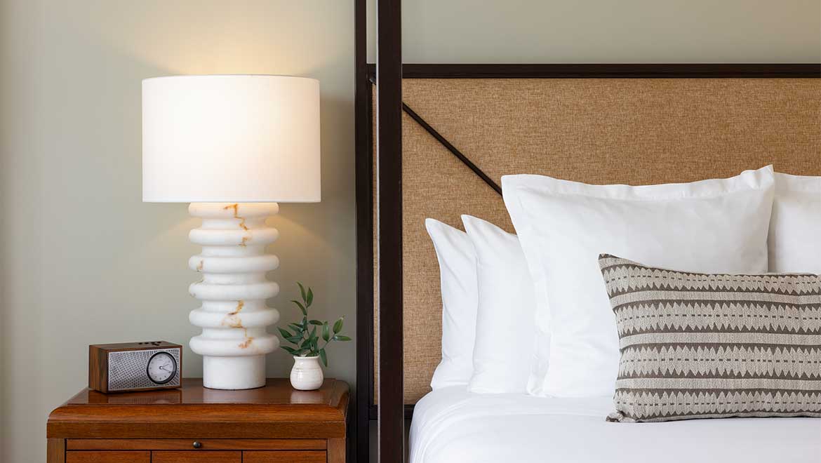 Guest room with king bed