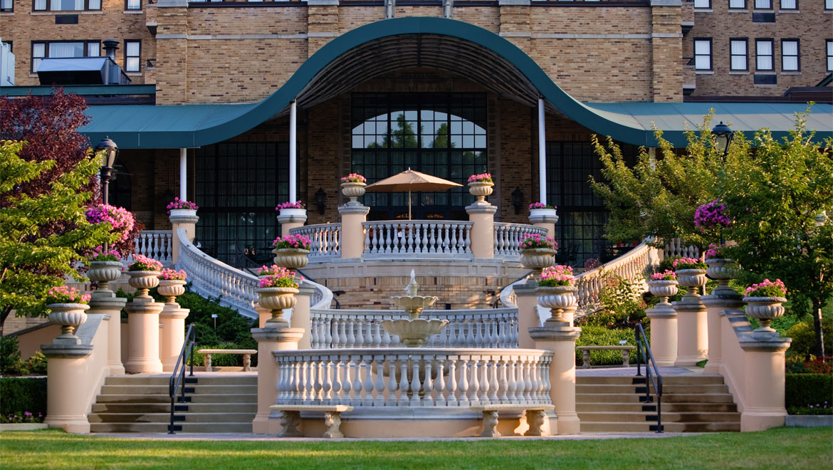 DC Courtyard at Omni Shoreham Hotel