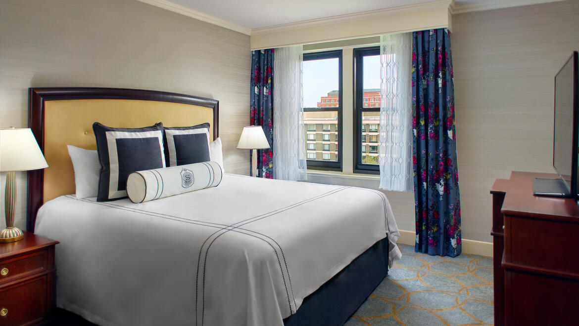 One Bedroom King Suite Guest Room